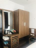 Lakeside Dailai Hotel