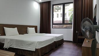 Lakeside Dailai Hotel