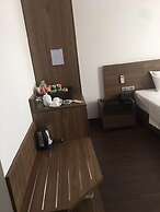 Lakeside Dailai Hotel