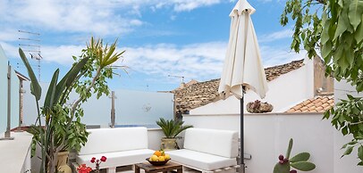 AM Suite with Terrace by Wonderful Italy