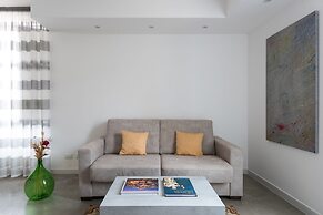 AM Suite with Terrace by Wonderful Italy