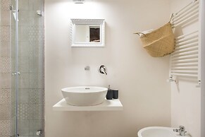 Stylish house in front of Casa Professa