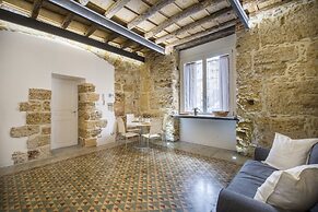 Stylish house in front of Casa Professa