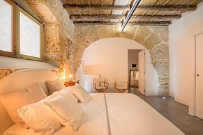 Stylish house in front of Casa Professa