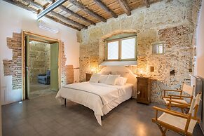 Stylish house in front of Casa Professa