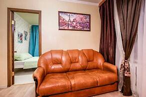 Apartment on Bolshoy Kondratievskii