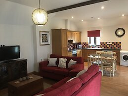 Cornwall Cottages - Helscott Barns