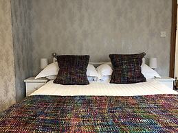 Cornwall Cottages - Helscott Barns
