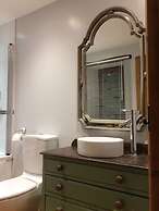 Cornwall Cottages - Helscott Barns