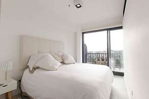 Lovely Business Loft Pool BBQ & Views