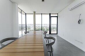 Lovely Business Loft Pool BBQ & Views