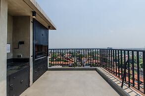 Lovely Business Loft Pool BBQ & Views