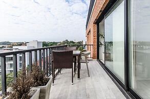 Lovely Business Loft Pool BBQ & Views