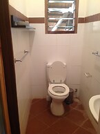 Livingstone Guest Farm - Hostel