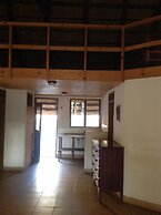 Livingstone Guest Farm - Hostel