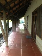 Livingstone Guest Farm - Hostel