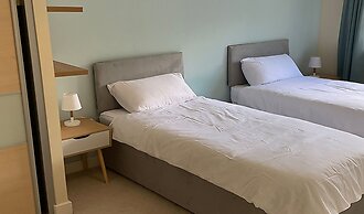 Continental Apartments at Wallis Square with Parking, WiFi & Netflix