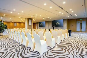 Hisilk Artwork Center Fliport Coso Hotel