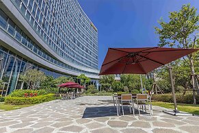 Hisilk Artwork Center Fliport Coso Hotel