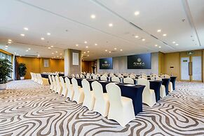 Hisilk Artwork Center Fliport Coso Hotel