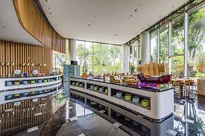 Hisilk Artwork Center Fliport Coso Hotel