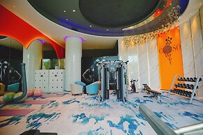 Hisilk Artwork Center Fliport Coso Hotel