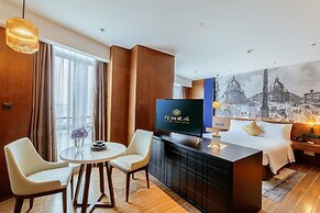 Hisilk Artwork Center Fliport Coso Hotel