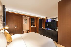 Hisilk Artwork Center Fliport Coso Hotel