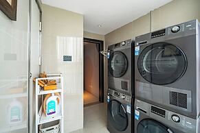 Hisilk Artwork Center Fliport Coso Hotel