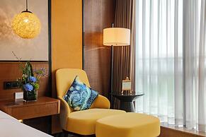 Hisilk Artwork Center Fliport Coso Hotel