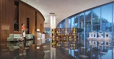 Hisilk Artwork Center Fliport Coso Hotel