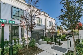 Modern Townhouse at Marine by Elevate Rooms