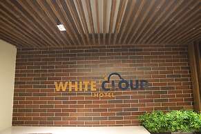 Hotel White Cloud