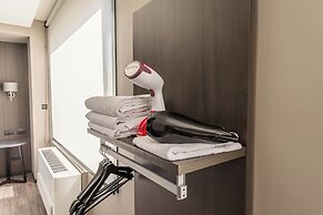 Ola Santiago Providencia, Tapestry Collection by Hilton