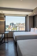 Ola Santiago Providencia, Tapestry Collection by Hilton