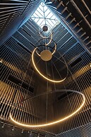 Ola Santiago Providencia, Tapestry Collection by Hilton