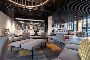 Ola Santiago Providencia, Tapestry Collection by Hilton