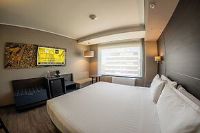 Ola Santiago Providencia, Tapestry Collection by Hilton