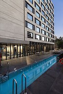 Ola Santiago Providencia, Tapestry Collection by Hilton