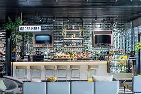 Ola Santiago Providencia, Tapestry Collection by Hilton