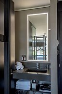 Ola Santiago Providencia, Tapestry Collection by Hilton