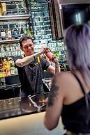 Ola Santiago Providencia, Tapestry Collection by Hilton