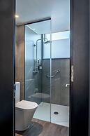 Ola Santiago Providencia, Tapestry Collection by Hilton