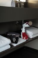 Ola Santiago Providencia, Tapestry Collection by Hilton