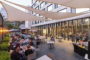 Ola Santiago Providencia, Tapestry Collection by Hilton