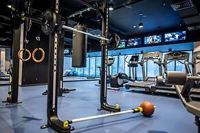 Ola Santiago Providencia, Tapestry Collection by Hilton