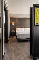 Ola Santiago Providencia, Tapestry Collection by Hilton