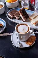 Ola Santiago Providencia, Tapestry Collection by Hilton