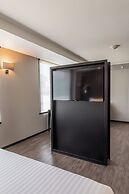 Ola Santiago Providencia, Tapestry Collection by Hilton