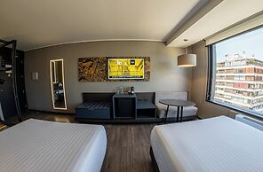 Ola Santiago Providencia, Tapestry Collection by Hilton